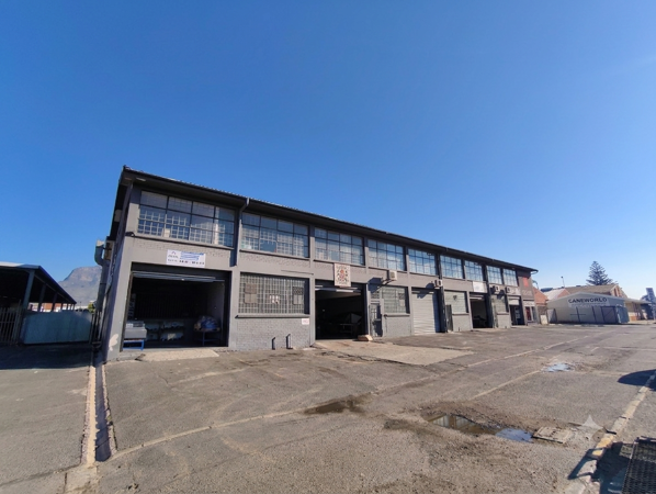 352 m² Industrial space