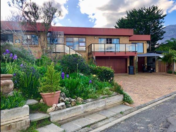 7 Bedroom House