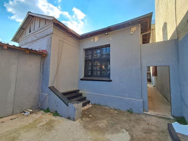 12 Bedroom House