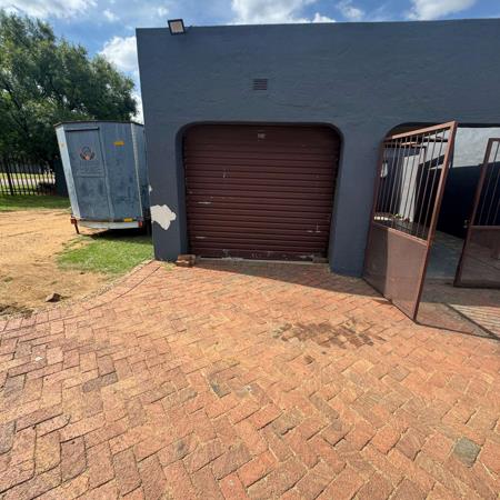 1 Bedroom House