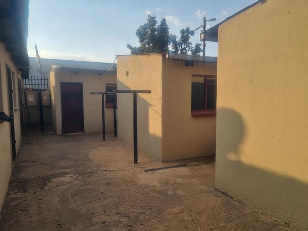 10 Bedroom House