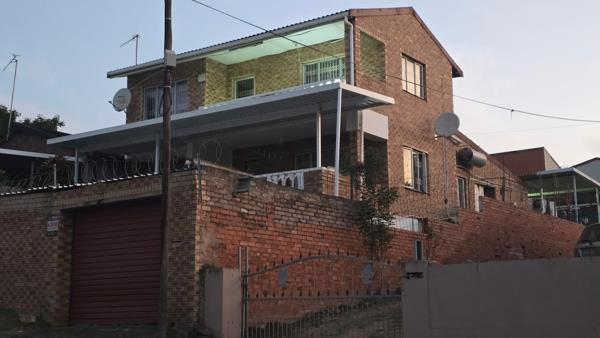 5 Bedroom Townhouse