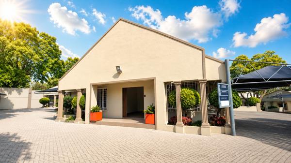 327 m² Office Space