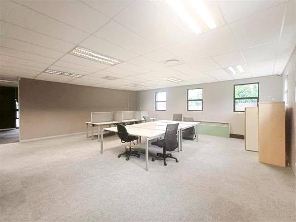 357 m² Office Space