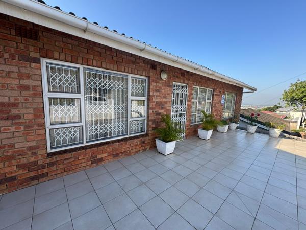 6 Bedroom House