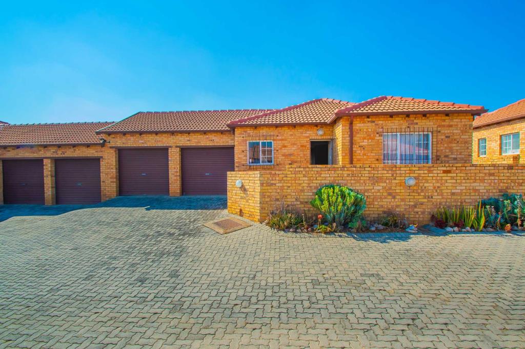 2 Bedroom Townhouse