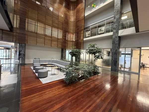 1 120 m² Commercial space