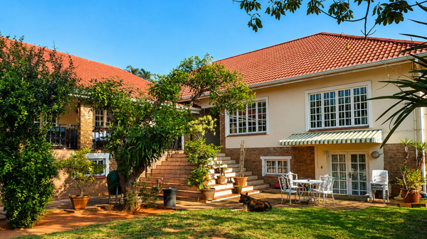 6 Bedroom House