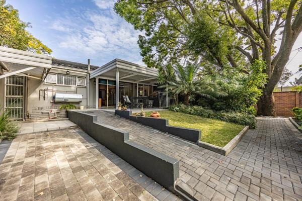 6 Bedroom House