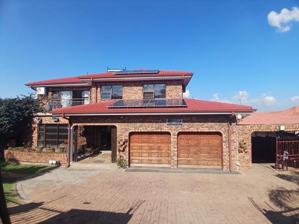 6 Bedroom House
