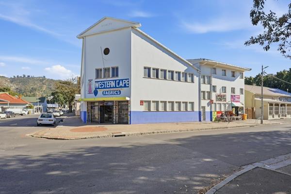 960 m² Commercial space