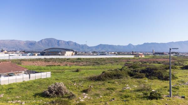 4 164 m² Land
