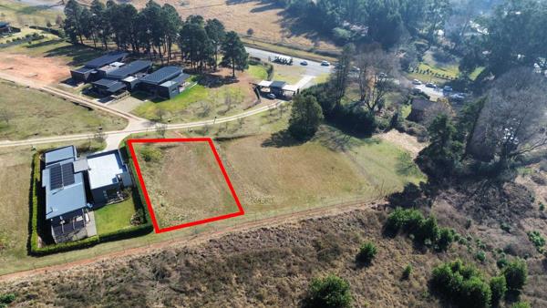 800 m² Land