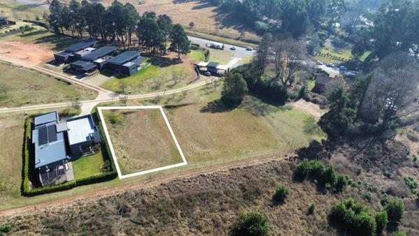 800 m² Land