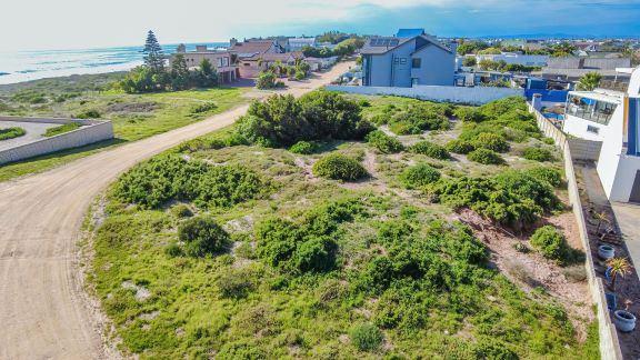 720 m² Land