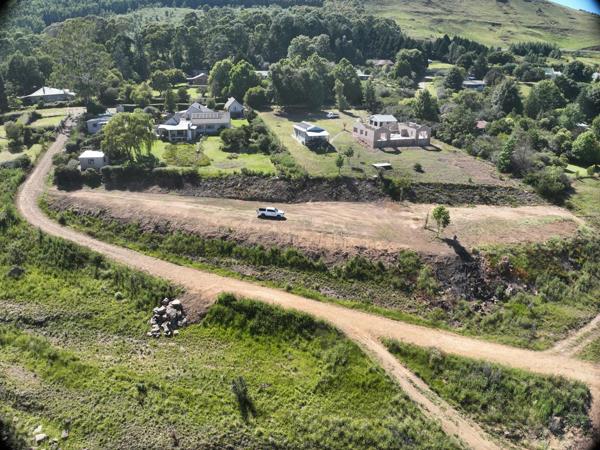 2 185 m² Land