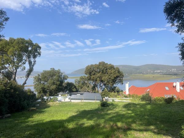 1 103 m² Land