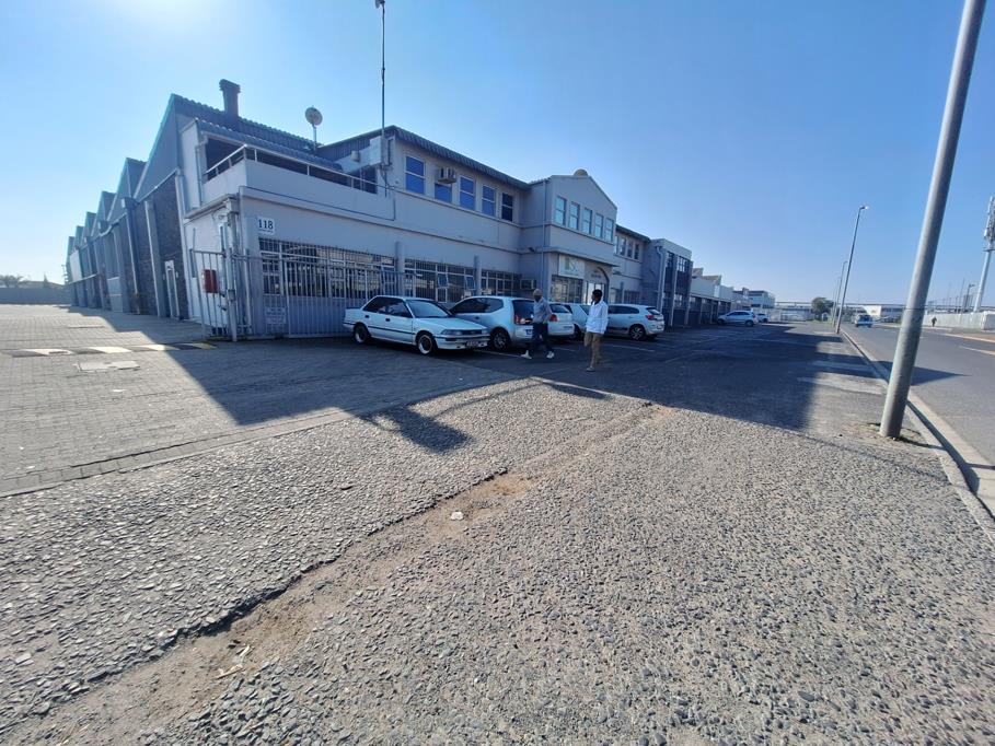 1 810 m² Industrial space