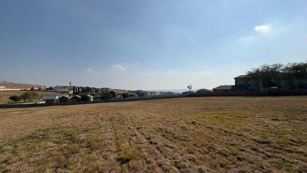 8 746 m² Land