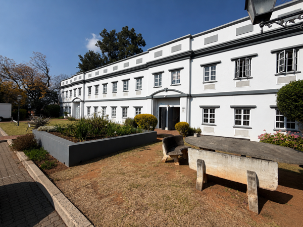 176 m² Commercial space
