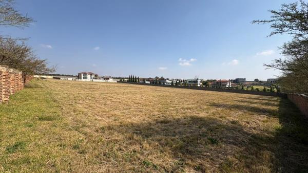 8 613 m² Land
