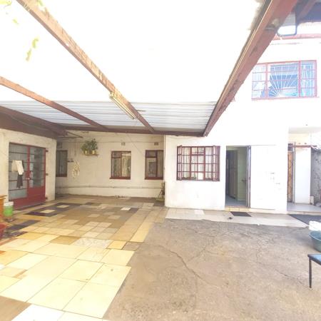 7 Bedroom House