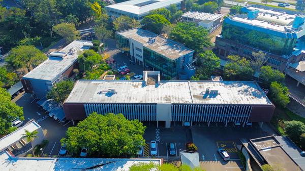304 m² Commercial space