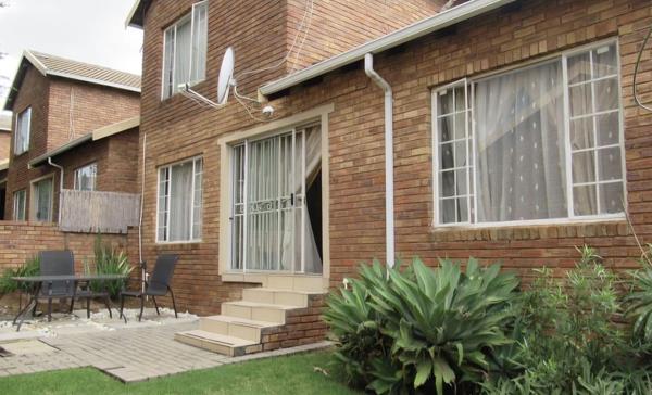 3 Bedroom Townhouse