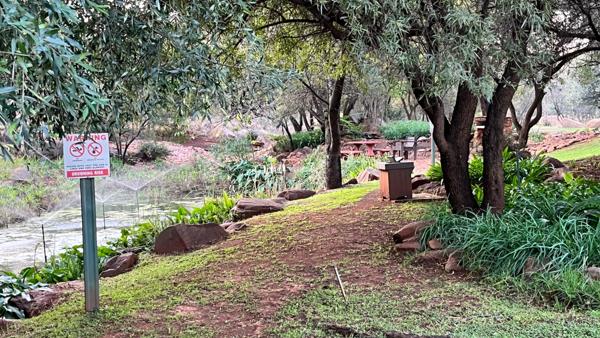980 m² Land