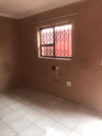 1 Bedroom House