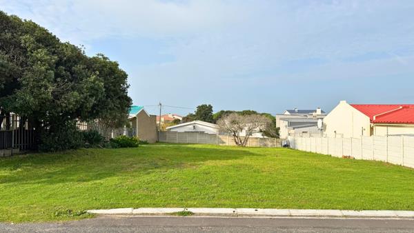 595 m² Land