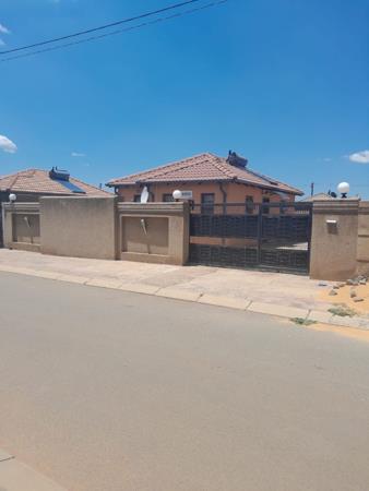 2 Bedroom House