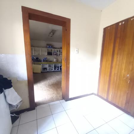 6 Bedroom House