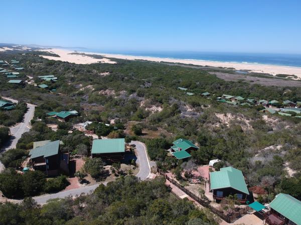 800 m² Land