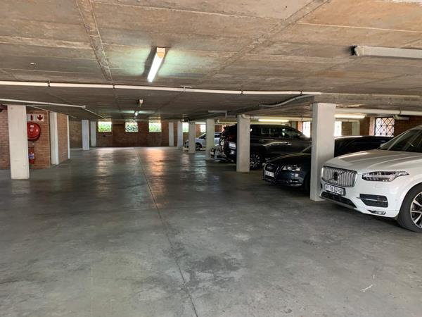 325.9 m² Office Space