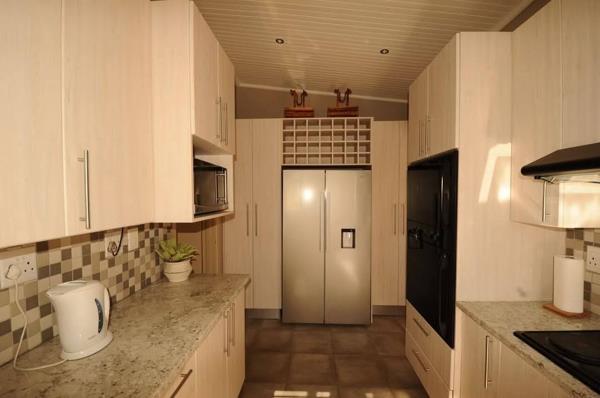6 Bedroom House