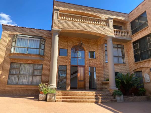 6 Bedroom House
