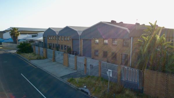 572 m² Industrial space