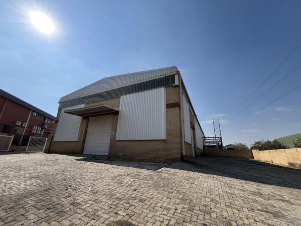 1 016 m² Industrial space