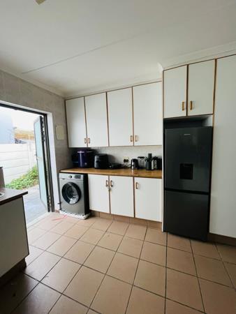6 Bedroom House