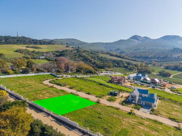 731 m² Land