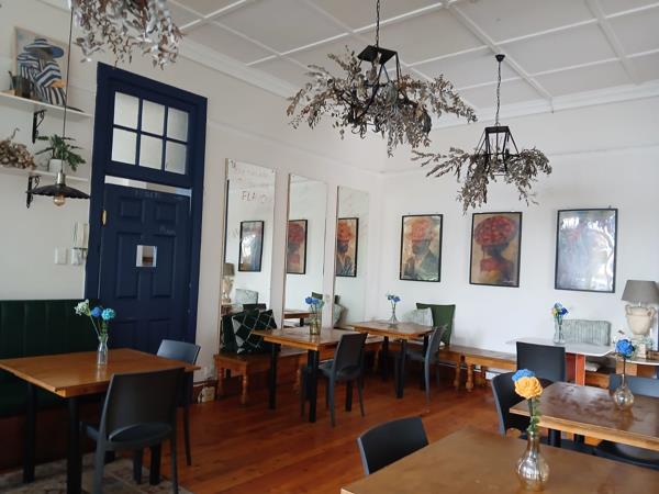 300 m² Commercial space
