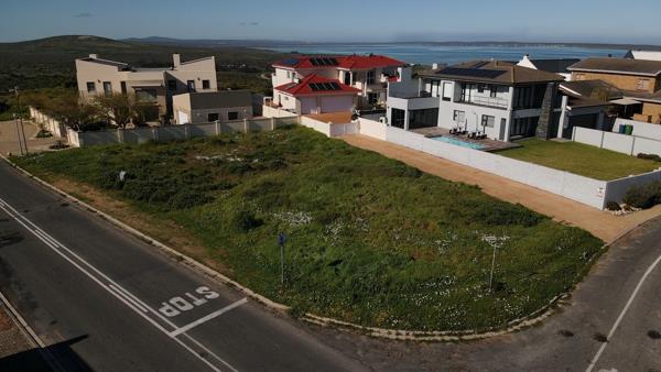 728 m² Land