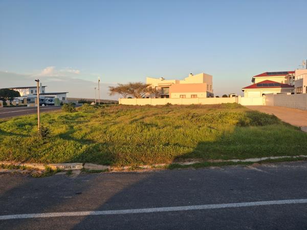 728 m² Land
