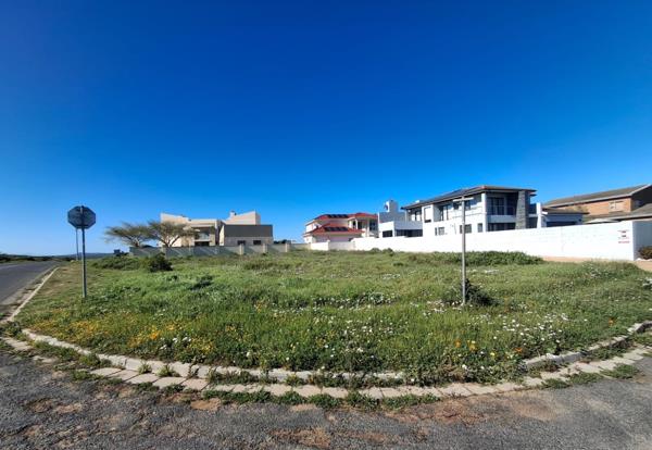 728 m² Land