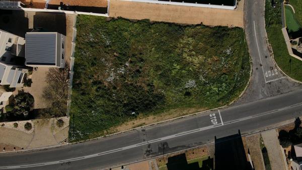 728 m² Land