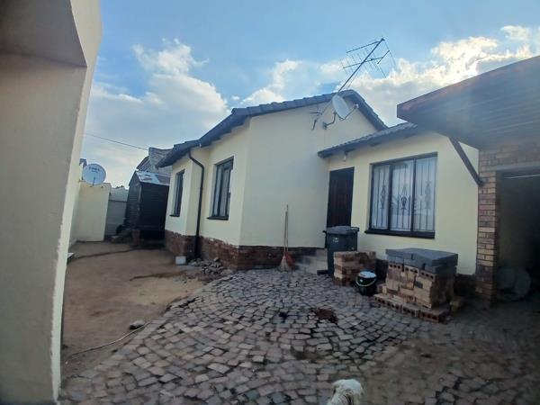 2 Bedroom House