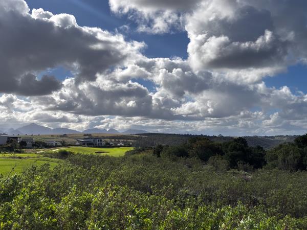 733 m² Land