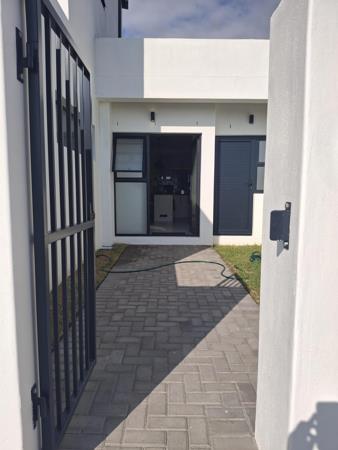 1 Bedroom House