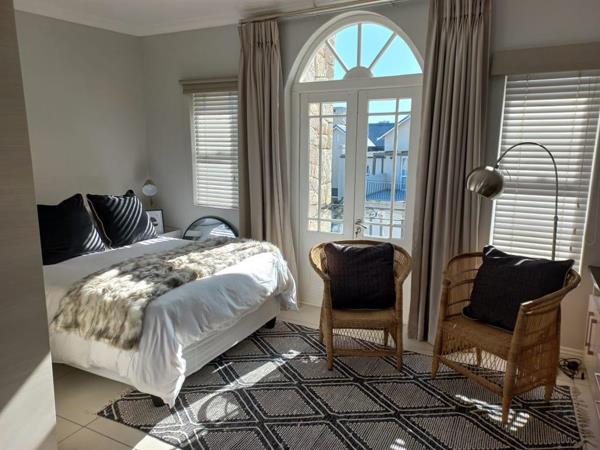 1 Bedroom House